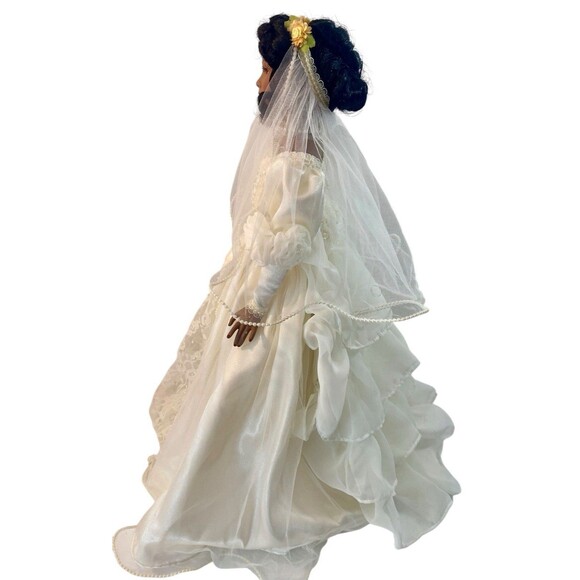 Paradise Galleries African American Bride Porcelain Doll 18.5" w Stand B389 Sgn - Picture 7 of 10